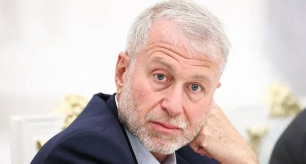 Гроші Абрамовича від продажу “Челсі” досі не в Україні: що заважає їх отримати